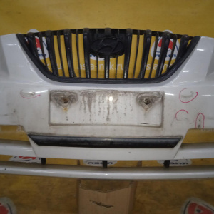 Бампер Hyundai Elantra XD/CA '2003-2006 перед решётка, туманки (трещина, царапины) 865112D500, 865102D500