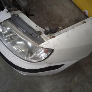 Ноускат Hyundai Matrix/Lavita FC/BE '2002 Левый руль, акпп, туманки (дефект радиатора)