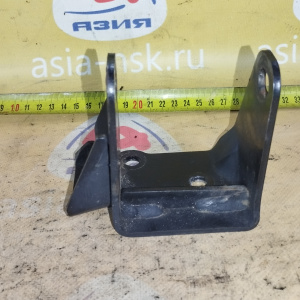 Крепление подушки ДВС Toyota 4A/5A/7A Carina AT191/AT211 2WD m/t перед, лев 12325-16200 ( A )