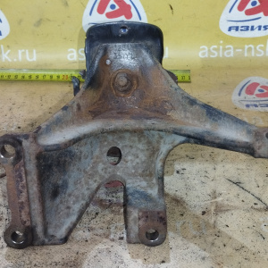 Подушка двигателя Toyota 2UZ-FE Tundra UCK35 + КРЕПЛЕНИЕ 12311-351YL перед, прав 12361-0F010