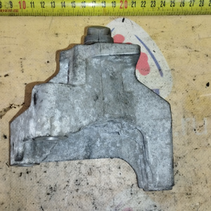 Крепление подушки ДВС Nissan QR25 X-Trail T31 4WD m/t БЕЗ БОЛТА перед, лев RN4 / 11253JG340