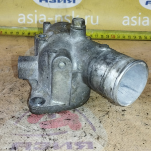 Корпус термостата Isuzu ( 018 ) Elf NKR81 4HL1 без заливной горловины