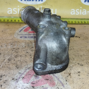 Корпус термостата Isuzu ( 018 ) Elf NKR81 4HL1 без заливной горловины