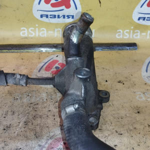 Тройник Isuzu/Nissan Elf NKR81 4HL1/4HF1 низ. с блока на радиатор АЛЮМИНИЙ