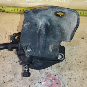 Гидроусилитель Isuzu/Nissan 4HL1/4HF1/4HG1 Elf NKR81 шестерня запрессована ЧУГУН трубка высокого давления справа по ходу движения