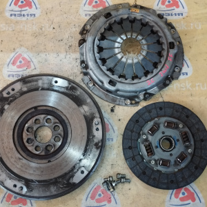 Маховик Toyota 2C/3C Corolla CE100/CT190 m/t + корзина,  диаметр диска 213-225 мм.