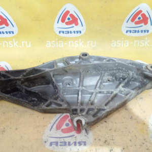 Крепление подушки двс Chevrolet LU1/Z32SE/10HM Captiva C100 '2006 3.2L V6 R в 96628791