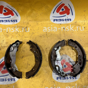 Колодки тормозные Toyota Corolla Fielder NKE165 DRAM 2WD R