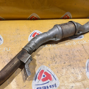 Глушитель Subaru Levorg VM4 FB16 средняя часть с катализатором.