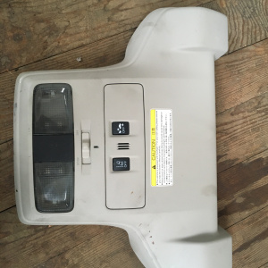 Плафон салонный Subaru 87505-VA000  87505-VA010 Levorg VM4