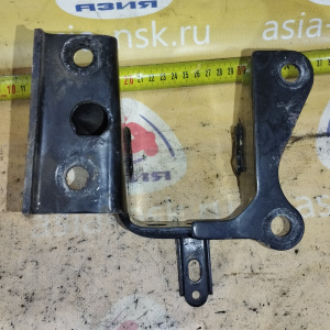 Крепление подушки ДВС Nissan QR20/QR25 X-Trail T30 4WD m/t перед. перед, лев 112538H300