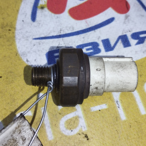 Датчик давления масла гидроусилителя руля Honda 56490-P2C-J61 Civic EK3 D15B белый 2 конт.