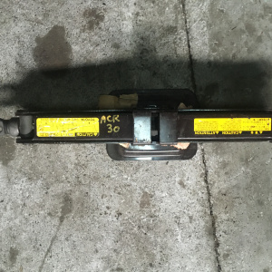 Домкрат Toyota Estima ACR30 09111-28030 1250 кг.