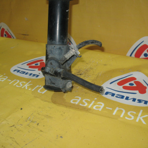 Стойка Nissan N30 R'nessa перед, прав крепление ABS под болт до 2000г. 4WD=2WD