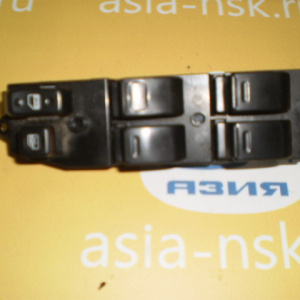 Пульт стеклоподъемника Toyota Ipsum/Gaia/Nadia SXM1#/SXN1# '1998- перед, прав Без обрамления 84820-44010