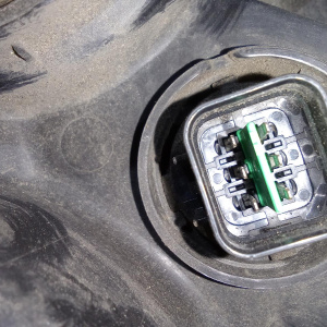 Фара Hyundai H1/Grand Starex TQ прав Левый руль (царапины) 92102-4H0