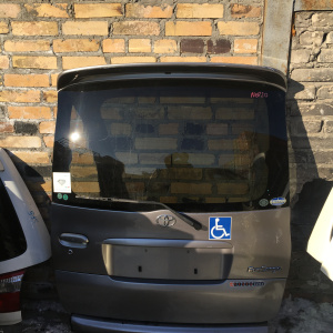 Дверь задняя TOYOTA Funcargo NCP20 спойлер
