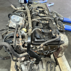 Двигатель Toyota 2TR-FE-0479274 с EGR без кондёра и генератора Hiace TRH2