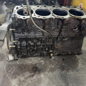 Двигатель Isuzu 4JG2-909750 4WD НЕ ТУРБО БЛОК С КОЛЕНВАЛОМ КАК НА ФОТО Elf