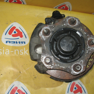 Ступица Mazda WHS5 Titan 5 шпилек. в сборе. суппорт E5405 перед, прав 2WD