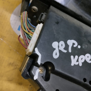 Панель приборов Toyota Platz/Vitz NCP10/SCP10 ДЕФЕКТ КРЕПЛЕНИЯ 83800-52110