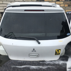 Дверь задняя MITSUBISHI Airtrek CU2W дефект