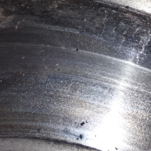 Маховик Subaru EJ205/EJ208 Forester SF5/BH5/GGA m/t обратный выжим, + корзина ( трещины на маховике ) диаметр диска 230 мм. ( 070 )