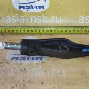 Крепление подушки ДВС Honda B20B CR-V RD1/EL3 2WD/4WD a/t низ. + болт перед, прав н 50843-S10-000/( S10A ) + 90133-S04-000