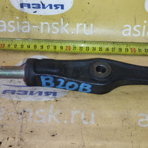 Крепление подушки ДВС Honda B20B CR-V RD1/EL3 2WD/4WD a/t низ. + болт перед, прав н 50843-S10-000/( S10A ) + 90133-S04-000