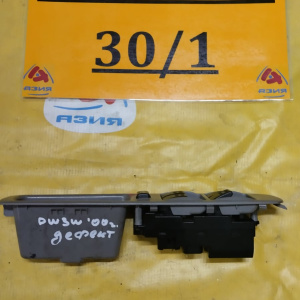 Пульт стеклоподъемника Mazda Demio DW3W '2000- перед, прав деф.FR кнопки