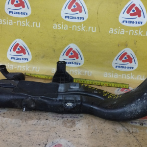 Гофра впускного коллектора Toyota 2TR Hiace TRH200 пластик ( на заслонку ) 17861-75100/-75101/-75110/-75111