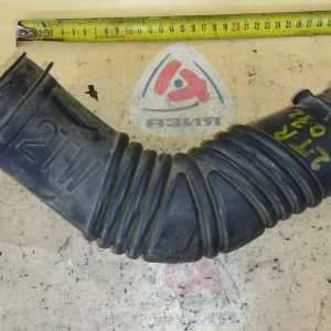 Гофра впускного коллектора Toyota 2TR Hiace H200 '2005- резиновая 17882-75120