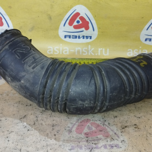 Гофра впускного коллектора Toyota 2TR Hiace H200 '2005- резиновая 17882-75120