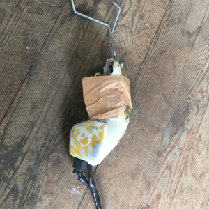 Замок двери Mitsubishi N84W/N94W Chariot Grandis перед, прав