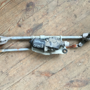 Моторчик привода дворниками Toyota Raum EXZ10 F с трапецией