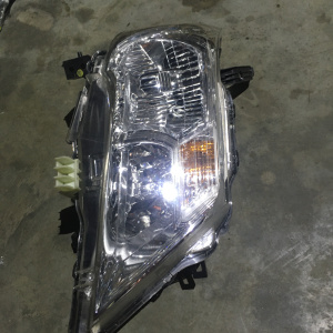 Фара Nissan 100-23097 прав Serena C26 '2010-2013 Xenon