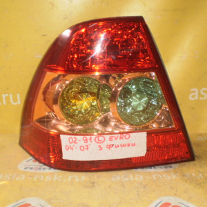 Стоп TOYOTA 02-91  (81561-02260) L Corolla ZZE120 '2004-2007 Sedan Европа (3 фишки)