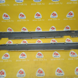 Накладка на порог Mercedes C-Class W204 '2007 пара, белые 650U A2046980354, A2046980454
