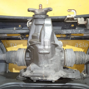 Балка Mercedes C-Class W204 R M271KE18ML В сборе, редуктор 3.07 (2043505801, 2043501914) A2043500141, A2043500614 '2008