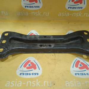 Кронштейн кпп Mercedes M271DE18 C-Class W204 '2010 балка под опору кпп R A2042421601