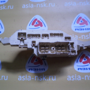 Блок предохранителей TOYOTA UZJ100 Land Cruiser (салонный) пустой R