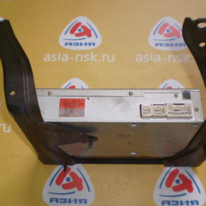 Блок управления навигацией Toyota Land Cruiser UZJ100 86841-30080