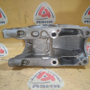 Кронштейн опоры двигателя Mercedes M270E16/270.910 B-Class W246 '2013 Сзади снизу справа R A2702230138