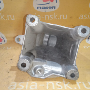 Кронштейн опоры двигателя Mercedes M274E20/274.920 E-Class W212 '2014 L A2742233904