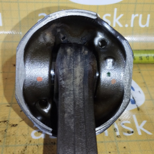 Поршень с шатуном Toyota 1KD Hiace KDH201 диаметр пальца 34мм. на коленвал 62мм. длина 110мм. ( 09645G FMG ) 13201-30020/13201-30021