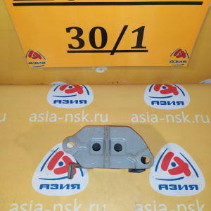 Кронштейн усилителя бампера Mitsubishi Outlander CW5W L R