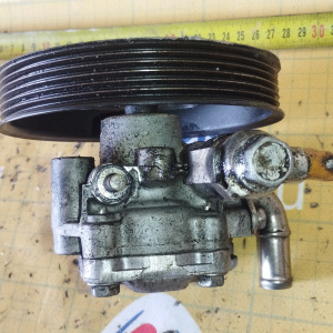 Гидроусилитель Toyota 3SZ Lite Ace/Town Ace S402/S412M задний привод BUS ДЕФЕКТ ШКИВА И БОЛТ ОТЛОМАН 44310-BZ131