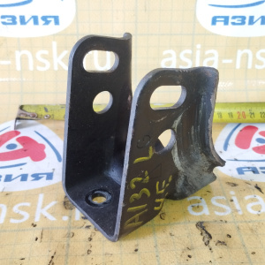 Крепление подушки ДВС Toyota 2E Corolla EE90 2WD a/t перед. A132L F ( G )