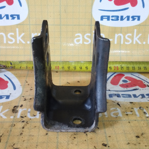 Крепление подушки ДВС Toyota 2E Corolla EE90 2WD a/t перед. A132L F ( G )