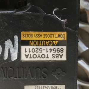 Блок ABS Toyota SCP10, SCP11 Platz/Vitz 89541-52011/44050-52170